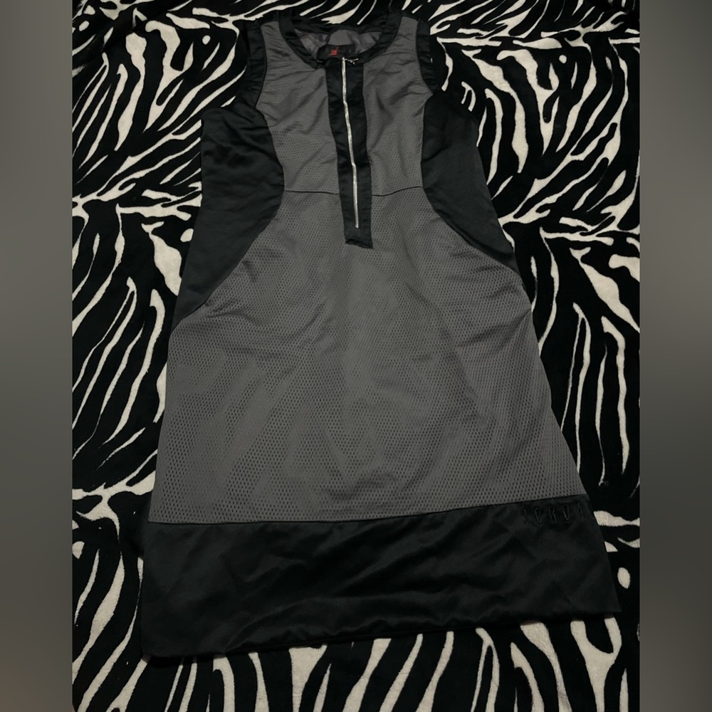 Women’s Air Jordan classic capsule black and grey dress comfort size medium